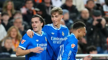 بصمة تاريخية.. مدافع ريال مدريد يسجل هدفاً استثنائياً في شباك فالنسيا بالدوري الإسباني